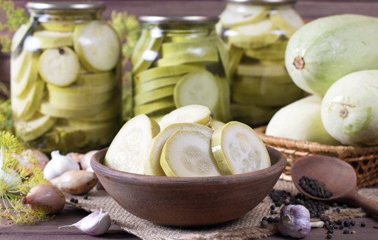 Як зберігати кабачки на зиму: найзручніші способи, про які треба знати