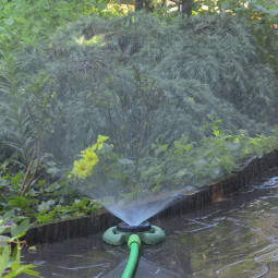 Розпилювач води стаціонарний ( 8 функцій розпилення) Розпилювач води стаціонарний ( 8 функцій розпилення)